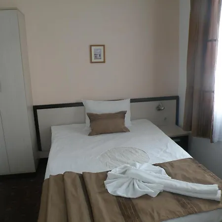 Hotel Makao Family