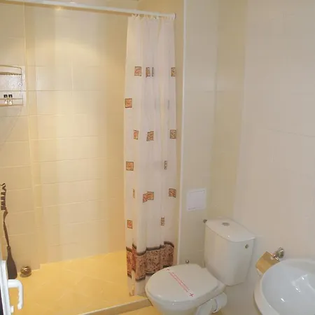 Makao Family Hotel 2*